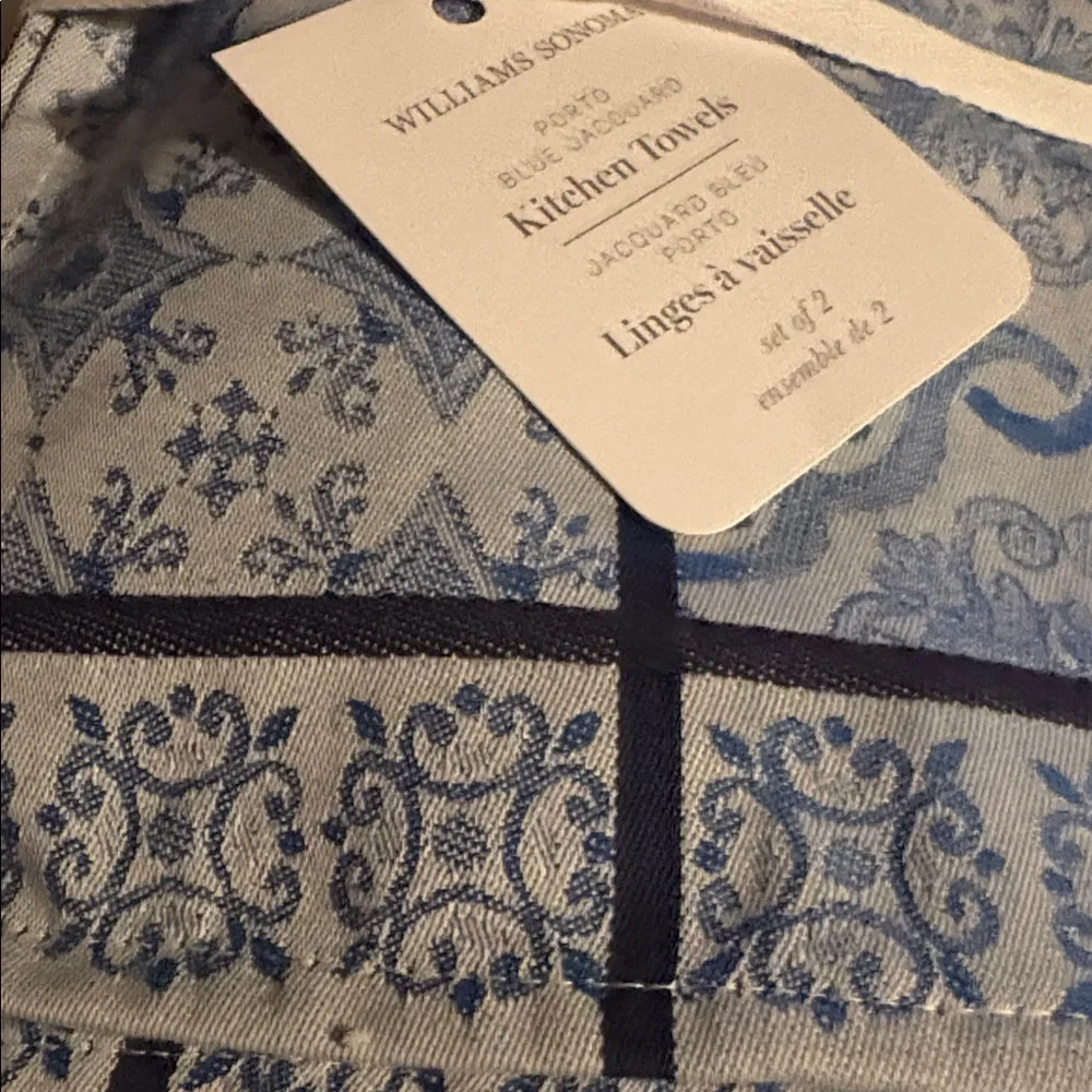 BNWT!!!Williams Sonoma Porto Blue jacquard tea towel